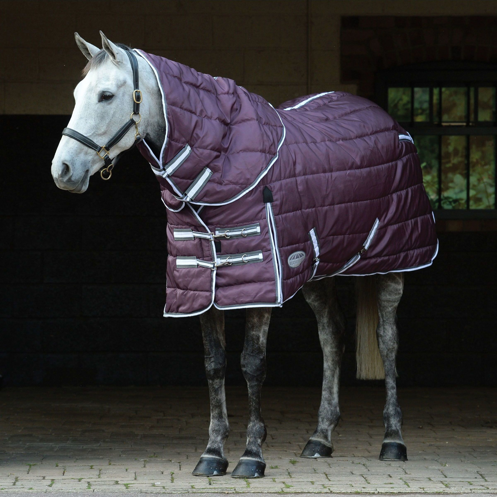 Weatherbeeta Comfitec Channel Quilt II Medium Detach-A-Neck Rug - Maroon